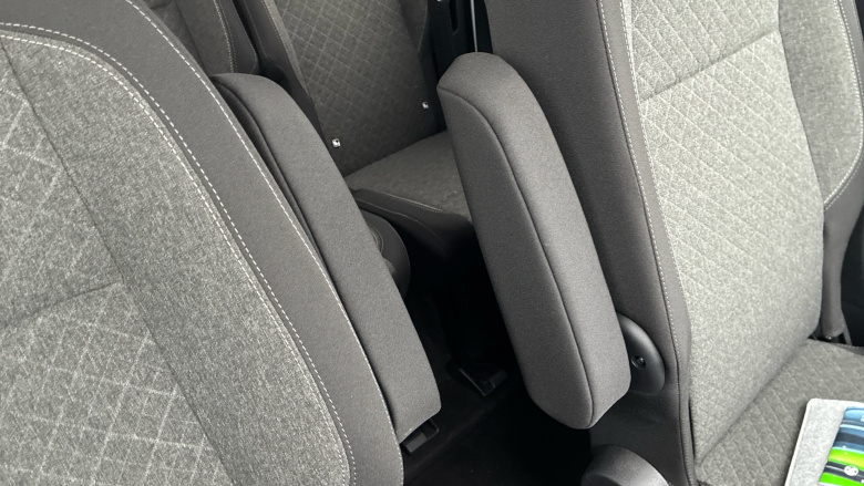 Vauxhall Combo Life 100kW Ultimate 52kWh 5dr Auto Electric Estate